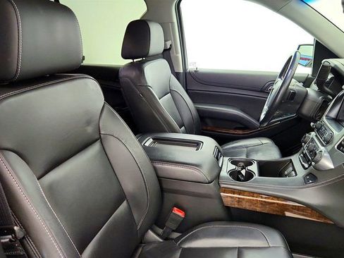 Used 2019 Chevrolet Tahoe LT w/ RST Edition AWD/4WD image 25
