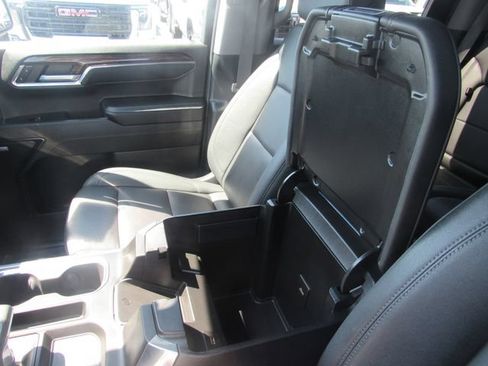 Used 2024 GMC Sierra 1500 Elevation w/ Elevation Premium Package AWD/4WD image 18