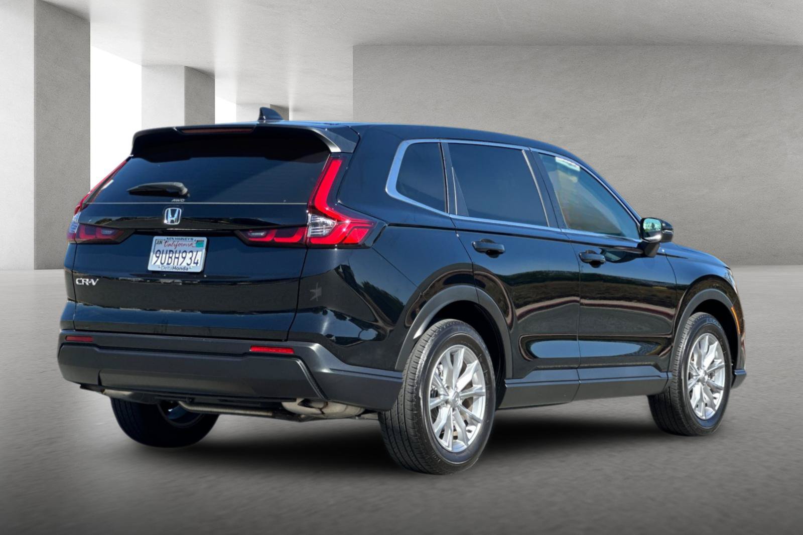 Used 2025 Honda CR-V EX image 4