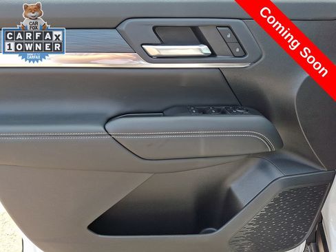 Used 2026 GMC Terrain Elevation FWD image 12