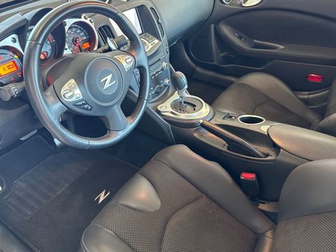 Used 2019 Nissan 370Z Touring Sport image 10