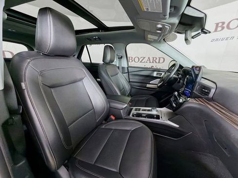 Used 2023 Ford Explorer Limited w/ Limited Technology Package RWD image 35