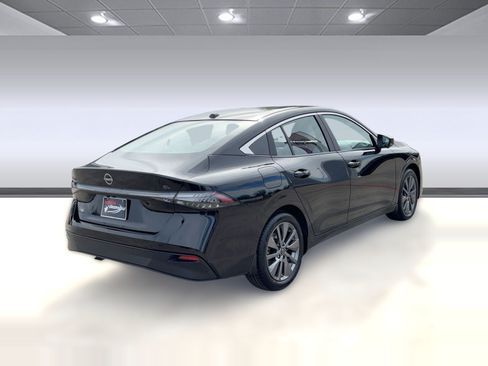 New 2026 Nissan Sentra SL w/ Floor Mat Package FWD image 8
