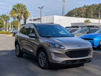 Used 2021 Ford Escape SEL video 3