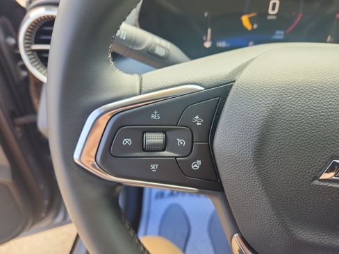 Used 2024 Chevrolet Trax ACTIV w/ Sunroof Package image 28