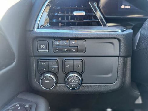 New 2026 Chevrolet Suburban LT w/ Comfort Package image 7