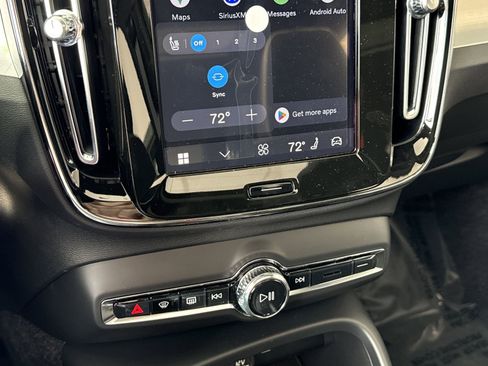 New 2026 Volvo XC40 B5 Ultra w/ Protection Package Premier image 25