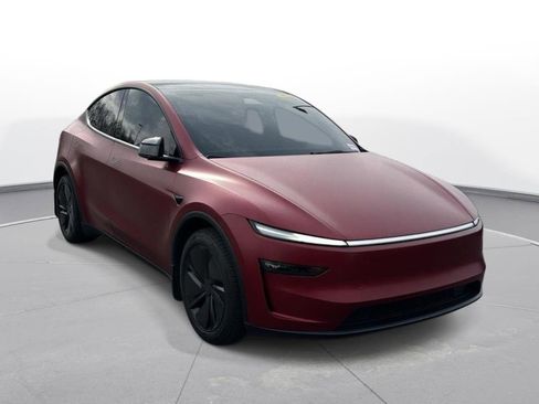 Used 2026 Tesla Model Y Long Range image 2