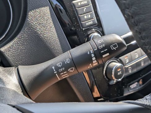 Used 2019 Nissan Rogue S w/ Special Edition Package FWD image 25