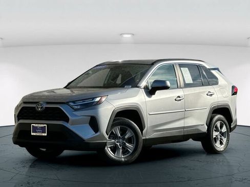 Used 2023 Toyota RAV4 LE AWD/4WD image 2