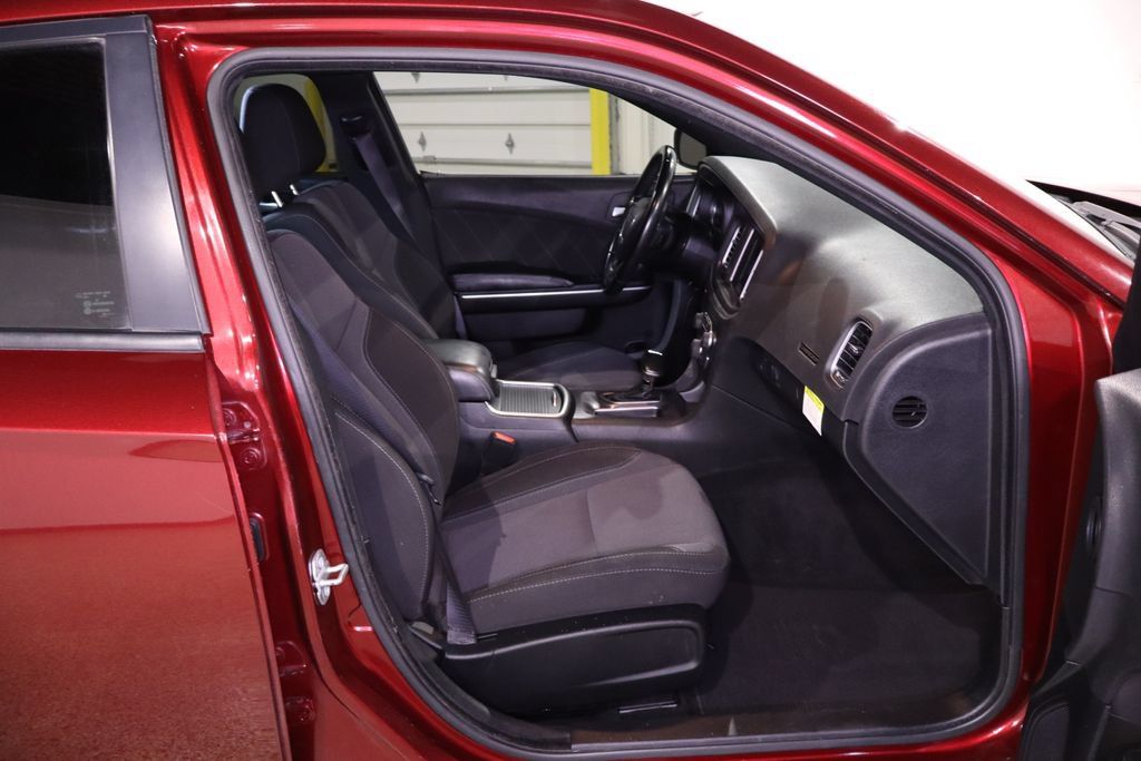Used 2020 Dodge Charger SXT RWD image 28