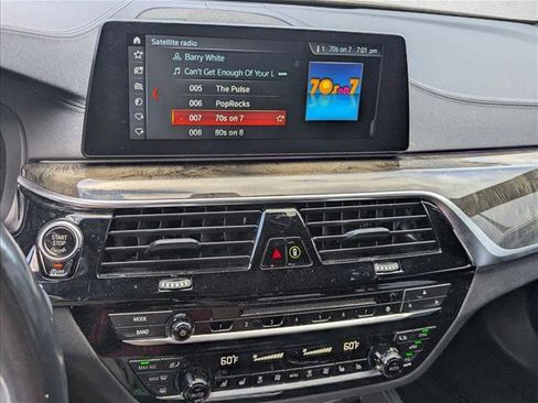 Used 2018 BMW M550i xDrive image 7