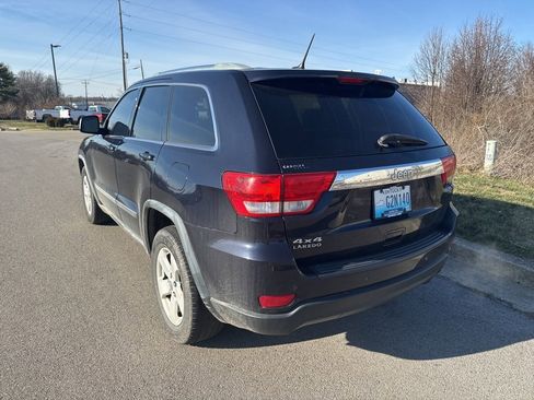 Used 2011 Jeep Grand Cherokee Laredo image 7