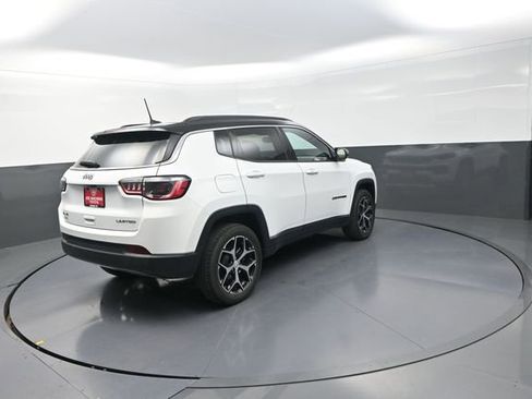 Used 2024 Jeep Compass Limited AWD/4WD image 7