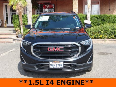 Used 2020 GMC Terrain SLE w/ Driver Convenience Package image 3