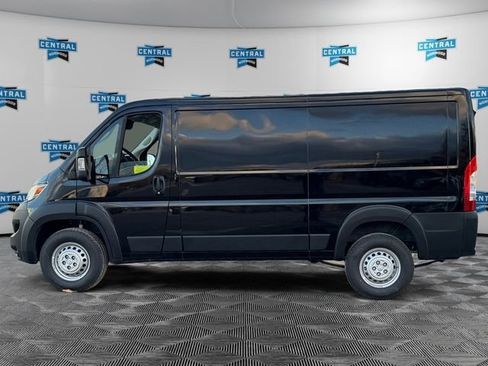 New 2026 RAM ProMaster 2500 w/ Premium Convenience Group FWD image 2