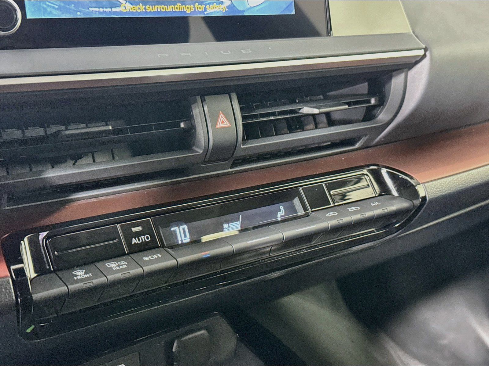 Used 2023 Toyota Prius Prime FWD image 11