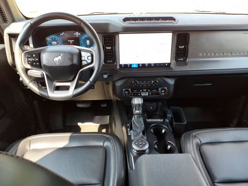 Certified 2025 Ford Bronco Badlands AWD/4WD image 12