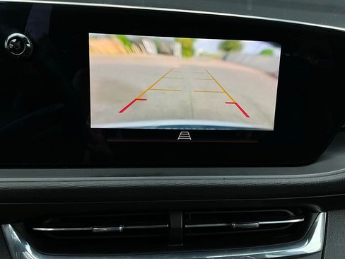 Used 2025 Buick Envista Preferred image 31