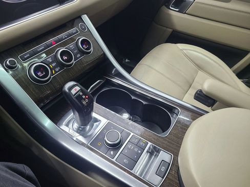 Used 2016 Land Rover Range Rover Sport HSE image 27