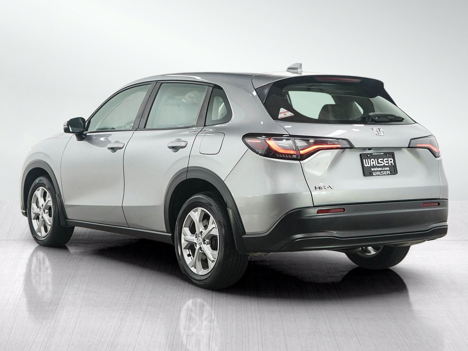 Used 2024 Honda HR-V LX image 3