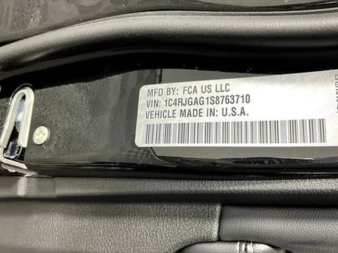 New 2025 Jeep Grand Cherokee Altitude image 9