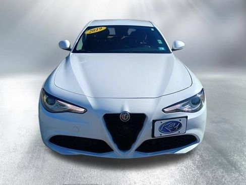 Used 2019 Alfa Romeo Giulia Ti AWD/4WD image 9