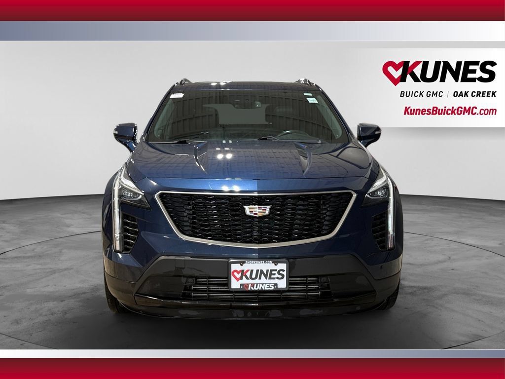 Used 2022 Cadillac XT4 Sport w/ Sun And Sound Package AWD/4WD image 3