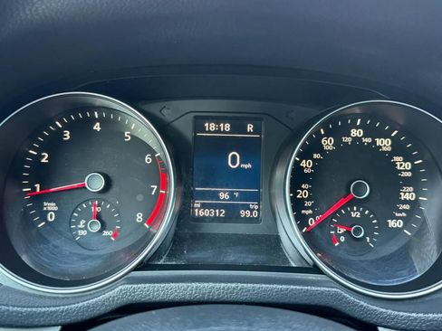 Used 2016 Volkswagen Passat 1.8T S FWD image 39