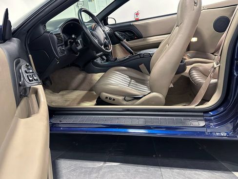 Used 2002 Chevrolet Camaro Z28 w/ SS Performance/Appearance Pkg RWD image 51