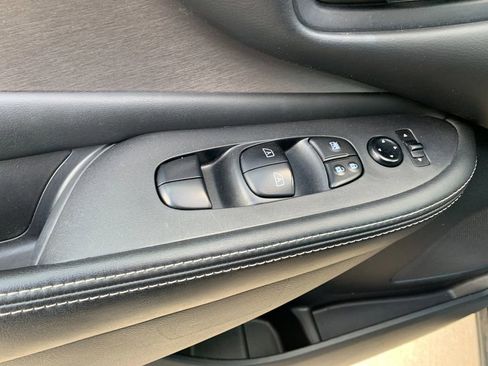 Used 2022 Nissan Murano S image 13