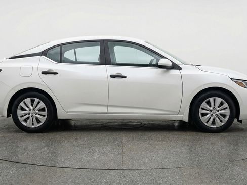 Used 2025 Nissan Sentra S image 11