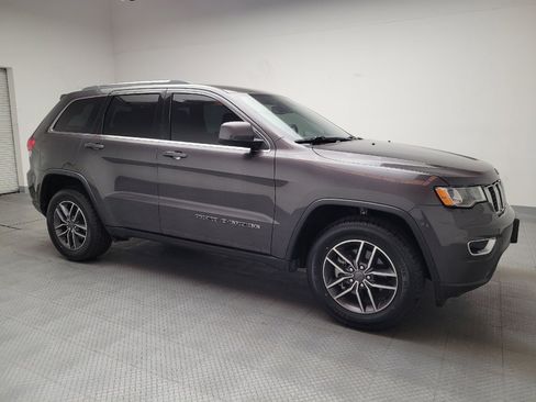 Used 2019 Jeep Grand Cherokee Laredo w/ Laredo X Package RWD image 11