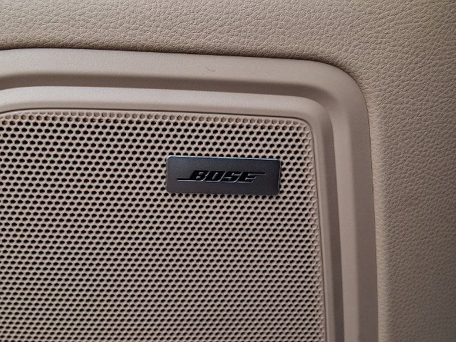 Certified 2026 Porsche Macan AWD/4WD image 28