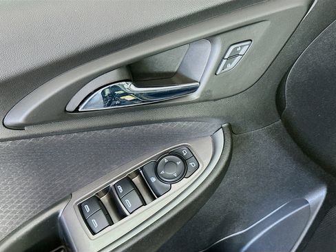 Used 2023 Chevrolet Malibu LT w/ Driver Confidence Package image 15