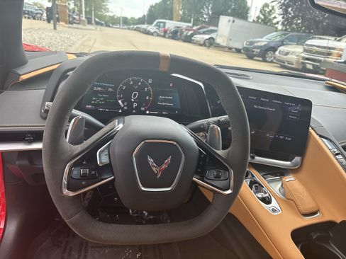 Used 2023 Chevrolet Corvette Stingray Preferred Conv w/ Z51 Performance Package RWD image 11