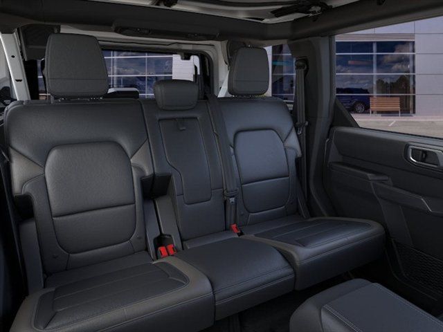 New 2026 Ford Bronco Outer Banks w/ Sasquatch Package AWD/4WD image 11
