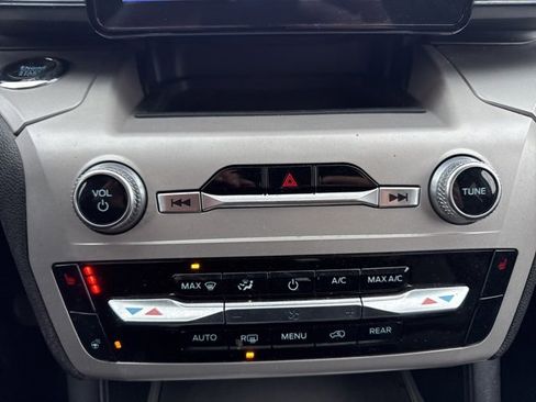 Used 2023 Ford Explorer XLT w/ Equipment Group 202A image 32