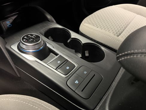 Used 2022 Ford Escape SE w/ SE Sport Appearance Package image 14