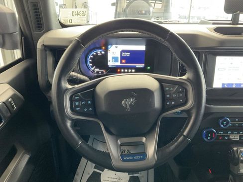 Used 2022 Ford Bronco Black Diamond AWD/4WD image 18