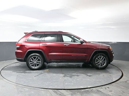 Used 2018 Jeep Grand Cherokee Limited w/ Trailer Tow Group IV image 4