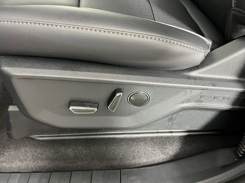 New 2025 Ford F150 Lariat w/ Equipment Group 502A High image 19