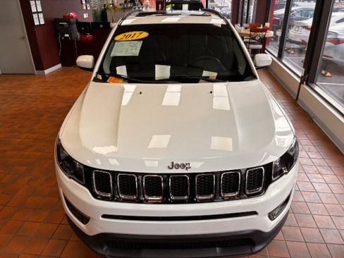 Used 2017 Jeep Compass Latitude w/ Popular Equipment Group image 6
