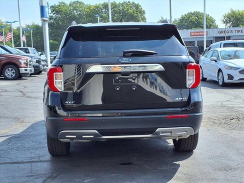 Certified 2023 Ford Explorer XLT w/ Equipment Group 202A AWD/4WD image 4