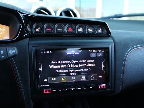 Used 2020 Lotus Evora RWD image 18