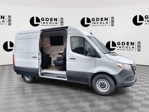 Used 2023 Mercedes-Benz Sprinter 1500 image 1