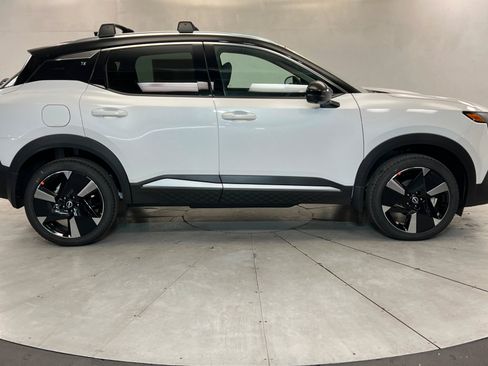 New 2026 Nissan Kicks SR w/ Cold Weather Package image 6