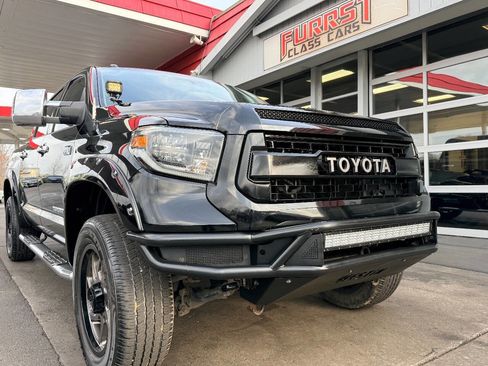 Used 2014 Toyota Tundra SR5 w/ SR5 Upgrade Package image 16