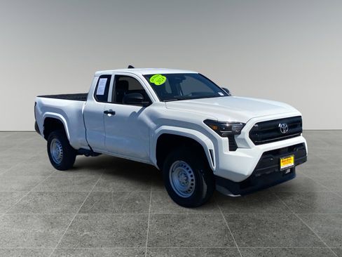 Used 2024 Toyota Tacoma SR image 7