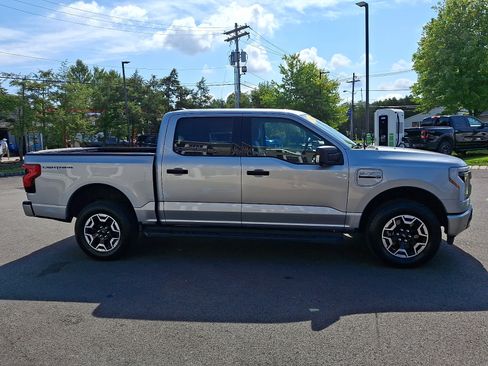 Certified 2023 Ford F150 Lightning XLT AWD/4WD image 4